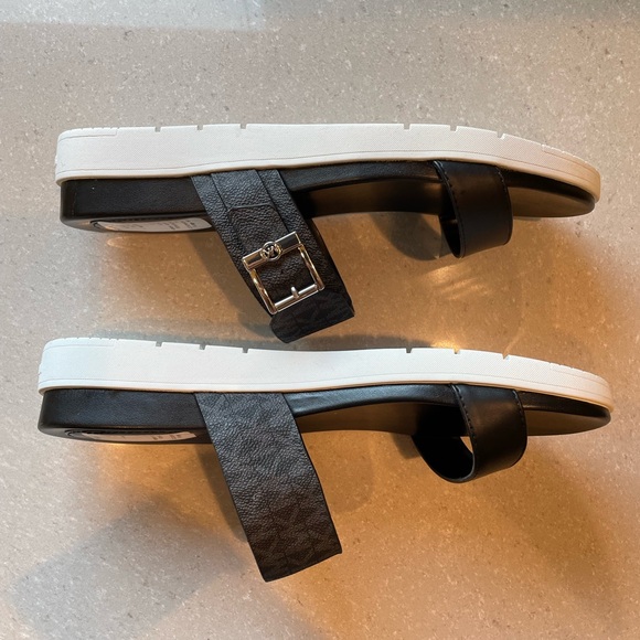 Michael Kors Madsen Sandal | Black - Picture 5 of 10